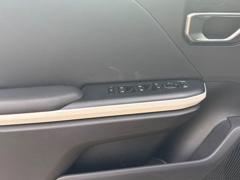 Used 2025 Kia K4 GT-Line image 8