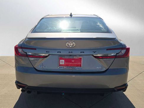 Certified 2025 Toyota Camry SE FWD image 4