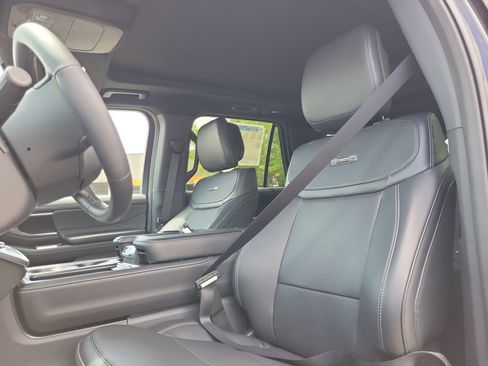 New 2026 Ford Expedition Max Platinum AWD/4WD image 19