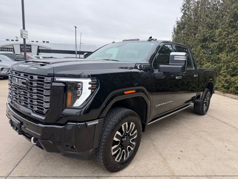 Used 2025 GMC Sierra 2500 Denali Ultimate image 7