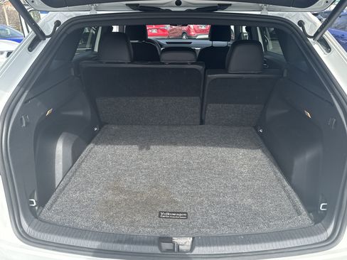 Used 2023 Volkswagen Atlas Cross Sport SE w/ Black Wheel Package image 22