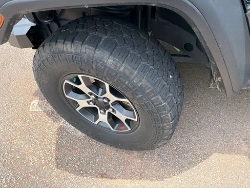 Used 2021 Jeep Wrangler Unlimited Rubicon AWD/4WD image 12