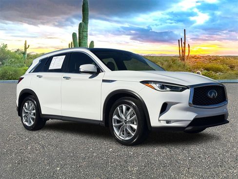 Used 2022 INFINITI QX50 Luxe image 2