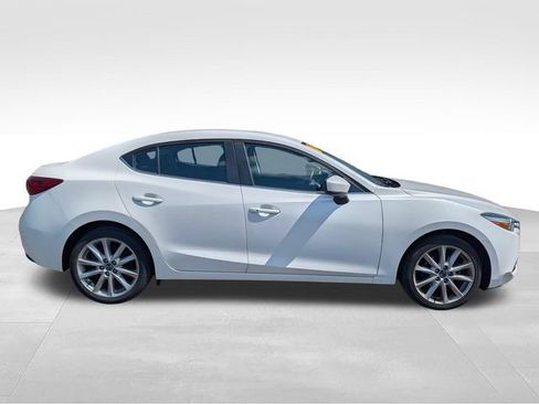 Used 2017 MAZDA MAZDA3 Touring FWD image 8