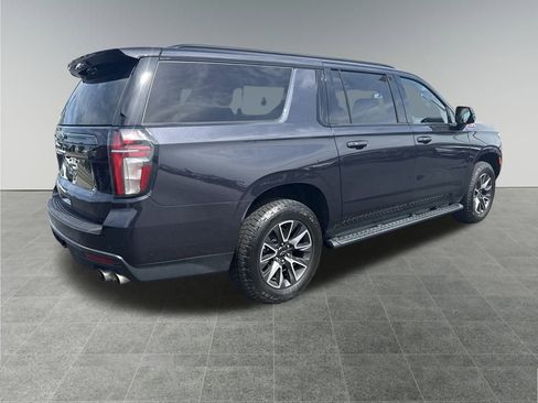 Used 2022 Chevrolet Suburban Z71 w/ Z71 Off-Road Package image 6