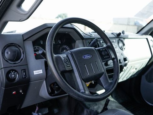 Used 2017 Ford F650 2WD Regular Cab Super Duty image 20