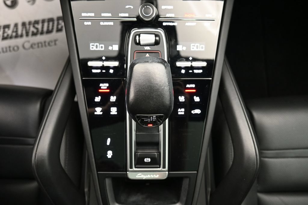 Used 2021 Porsche Cayenne GTS AWD/4WD image 20