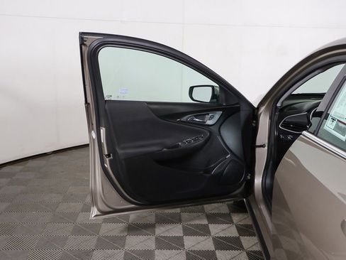 Used 2024 Chevrolet Malibu LT image 16