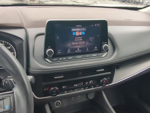 Used 2023 Nissan Rogue SV w/ SV Premium B Package FWD image 17