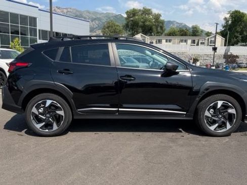 Used 2024 Subaru Crosstrek 2.5i Limited w/ Crosstrek Mirror Package AWD/4WD image 2
