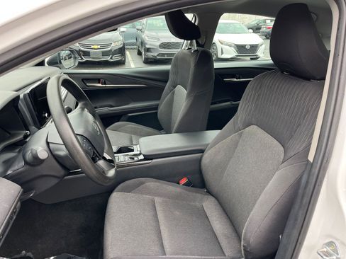 Used 2025 Toyota Camry LE image 35