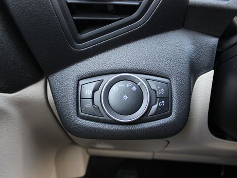 Used 2018 Ford Escape SE image 21