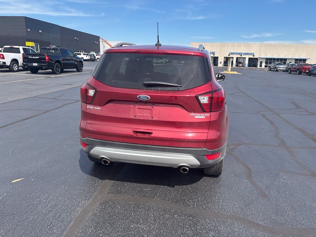 Used 2019 Ford Escape Titanium FWD image 16