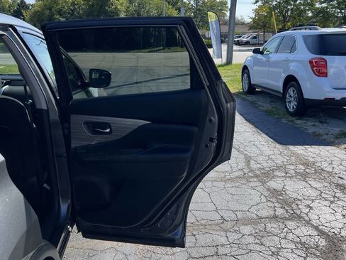 Used 2017 Nissan Murano S w/ Navigation Package image 34