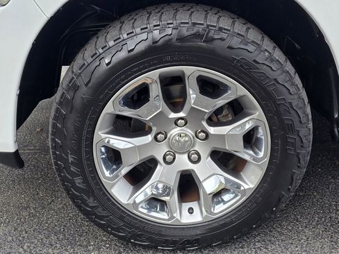 Used 2015 RAM 1500 Limited AWD/4WD image 10