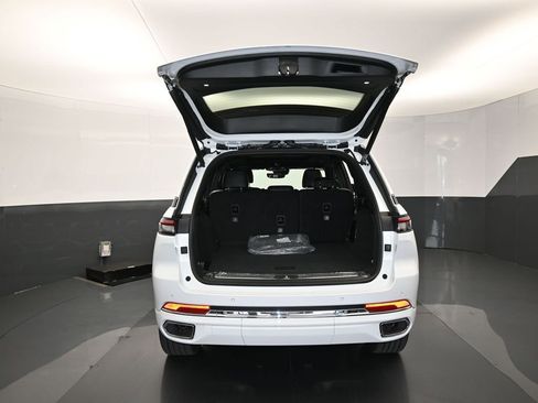 Used 2024 Jeep Grand Cherokee Overland image 22