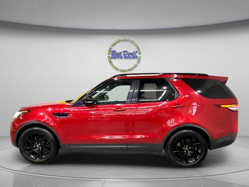 Used 2017 Land Rover Discovery SE image 4