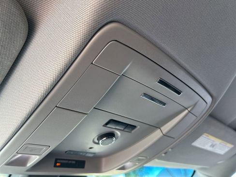 Used 2019 Chevrolet Suburban LT RWD image 50