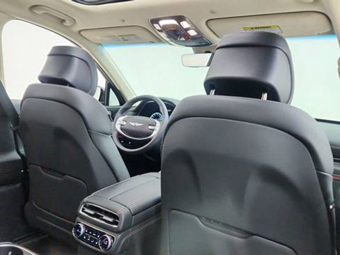 Used 2024 Genesis GV80 3.5T Prestige Signature AWD/4WD image 28