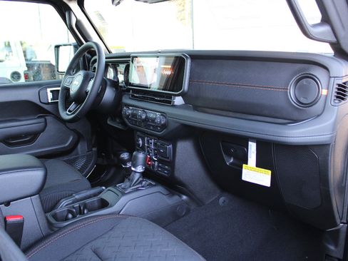 New 2026 Jeep Gladiator Mojave image 23