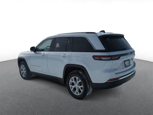 Certified 2023 Jeep Grand Cherokee Limited image 6