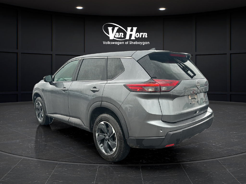 Used 2024 Nissan Rogue SV AWD/4WD image 5