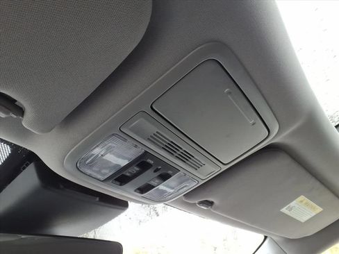 Used 2024 Honda Odyssey EX-L image 21