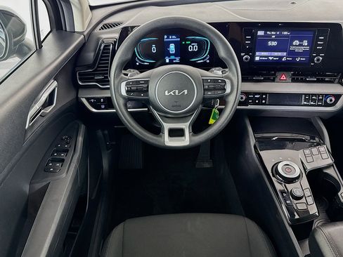 Used 2023 Kia Sportage LX image 16