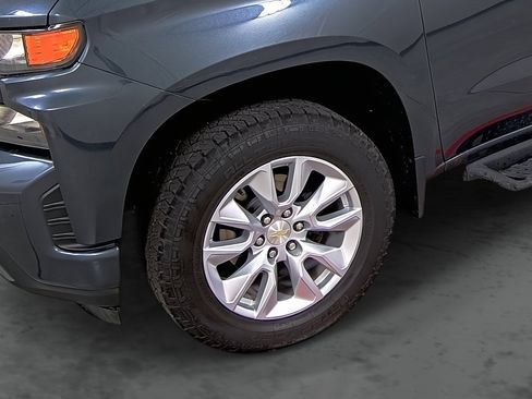 Used 2020 Chevrolet Silverado 1500 Custom w/ Custom Value Package image 7