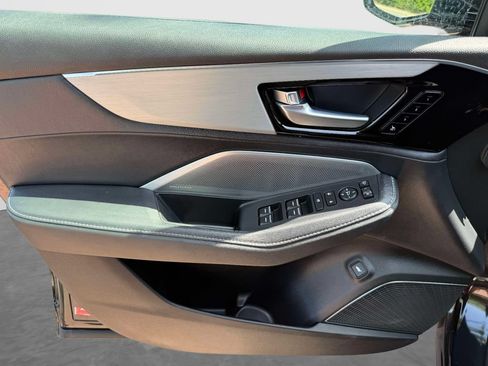 Certified 2025 Acura MDX FWD w/ Technology Package image 15