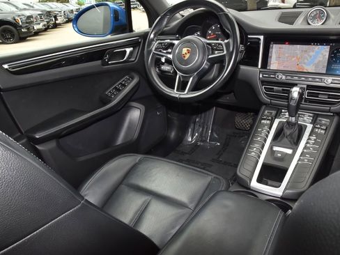 Used 2020 Porsche Macan AWD/4WD image 15