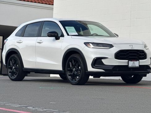 Used 2025 Honda HR-V Sport image 7