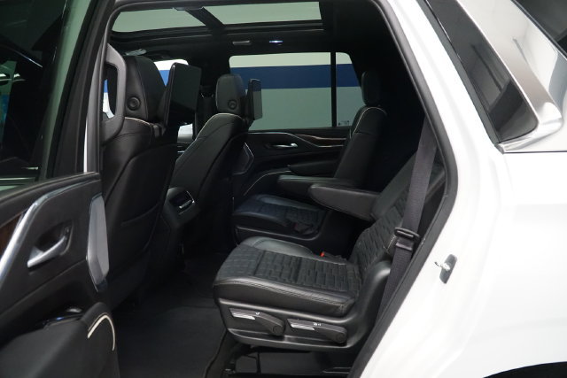 Used 2023 Cadillac Escalade Premium Luxury Platinum AWD/4WD image 23