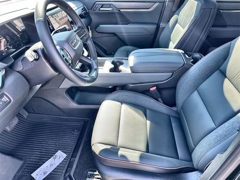 New 2026 GMC Acadia AT4 w/ Luxury Package image 24