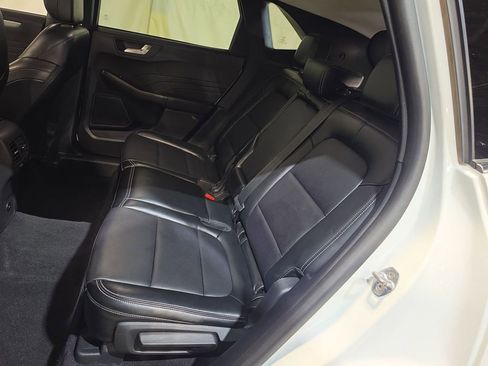 Used 2024 Ford Escape Platinum AWD/4WD image 24