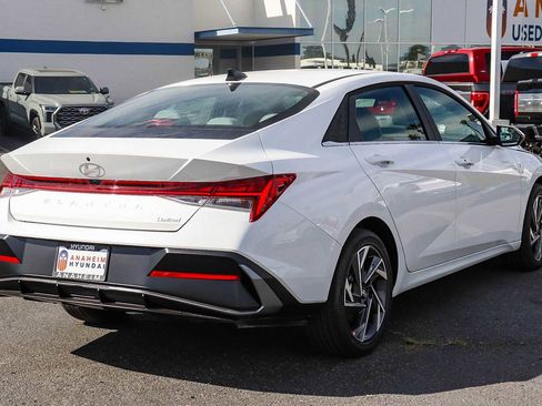 New 2026 Hyundai Elantra Limited image 6