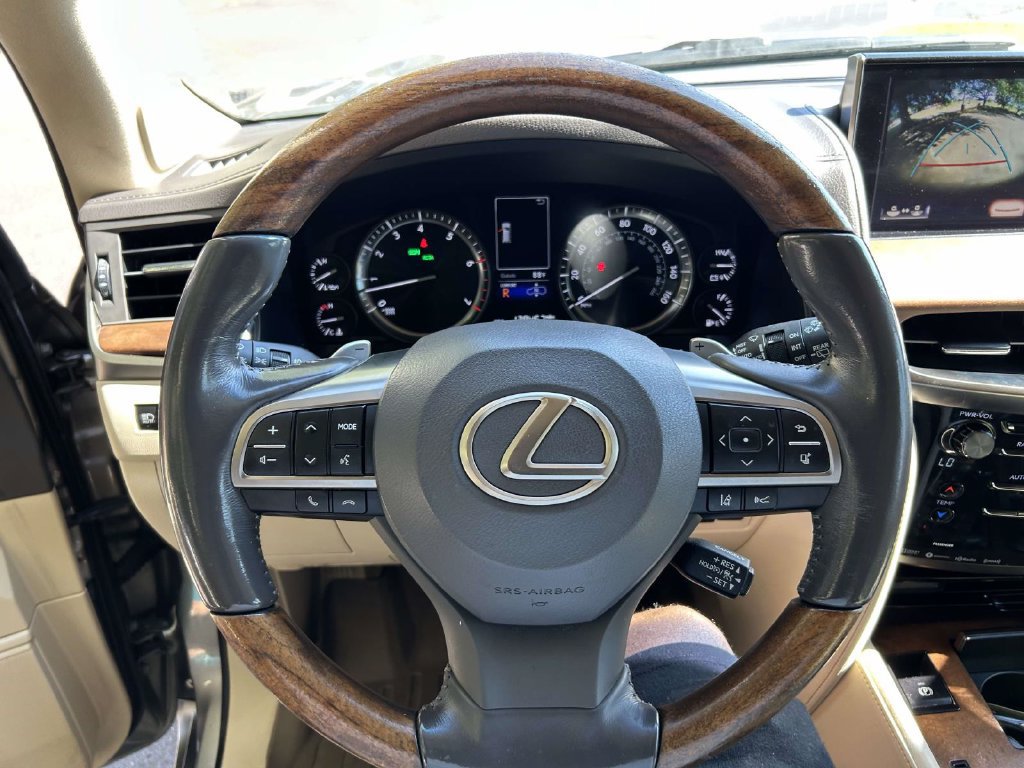 Used 2017 Lexus LX 570 4WD w/ Luxury Package image 19