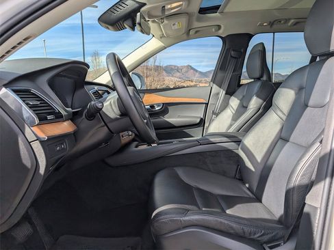 Used 2023 Volvo XC90 T8 Plus w/ Protection Package Premier image 11