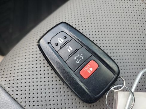 Used 2022 Toyota Highlander Platinum FWD image 29