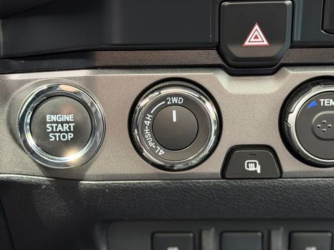 Used 2023 Toyota Tacoma TRD Off-Road w/ TRD Premium Off Road Package AWD/4WD image 11