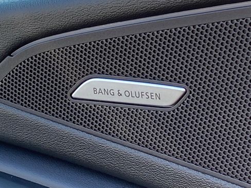 Used 2025 Audi Q6 e-tron Premium Plus w/ Premium Plus image 19