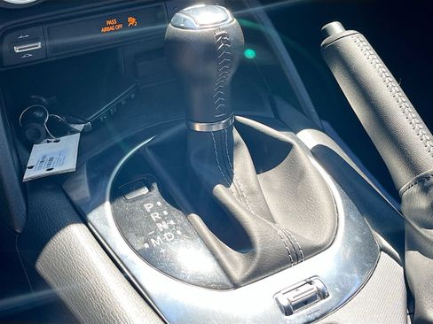 Used 2023 MAZDA MX-5 Miata Grand Touring RWD image 17