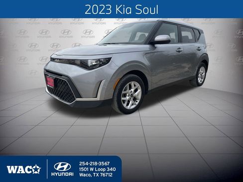 Used 2023 Kia Soul LX w/ Option Group 015 image 1