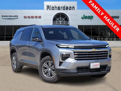 Used 2024 Chevrolet Traverse LT