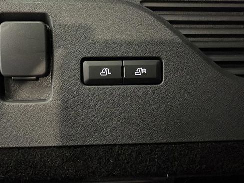 Used 2025 Lincoln Nautilus Premier w/ Equipment Group 102A AWD/4WD image 33