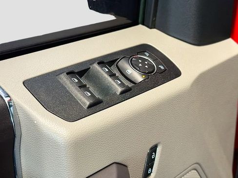 Used 2019 Ford F150 XLT image 17