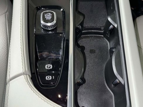 Used 2023 Volvo XC90 B6 Plus w/ Protection Package Premier image 23