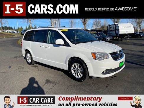 Used 2019 Dodge Grand Caravan SXT image 1