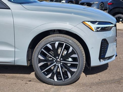 New 2026 Volvo XC60 B5 Ultra w/ Climate Package image 28