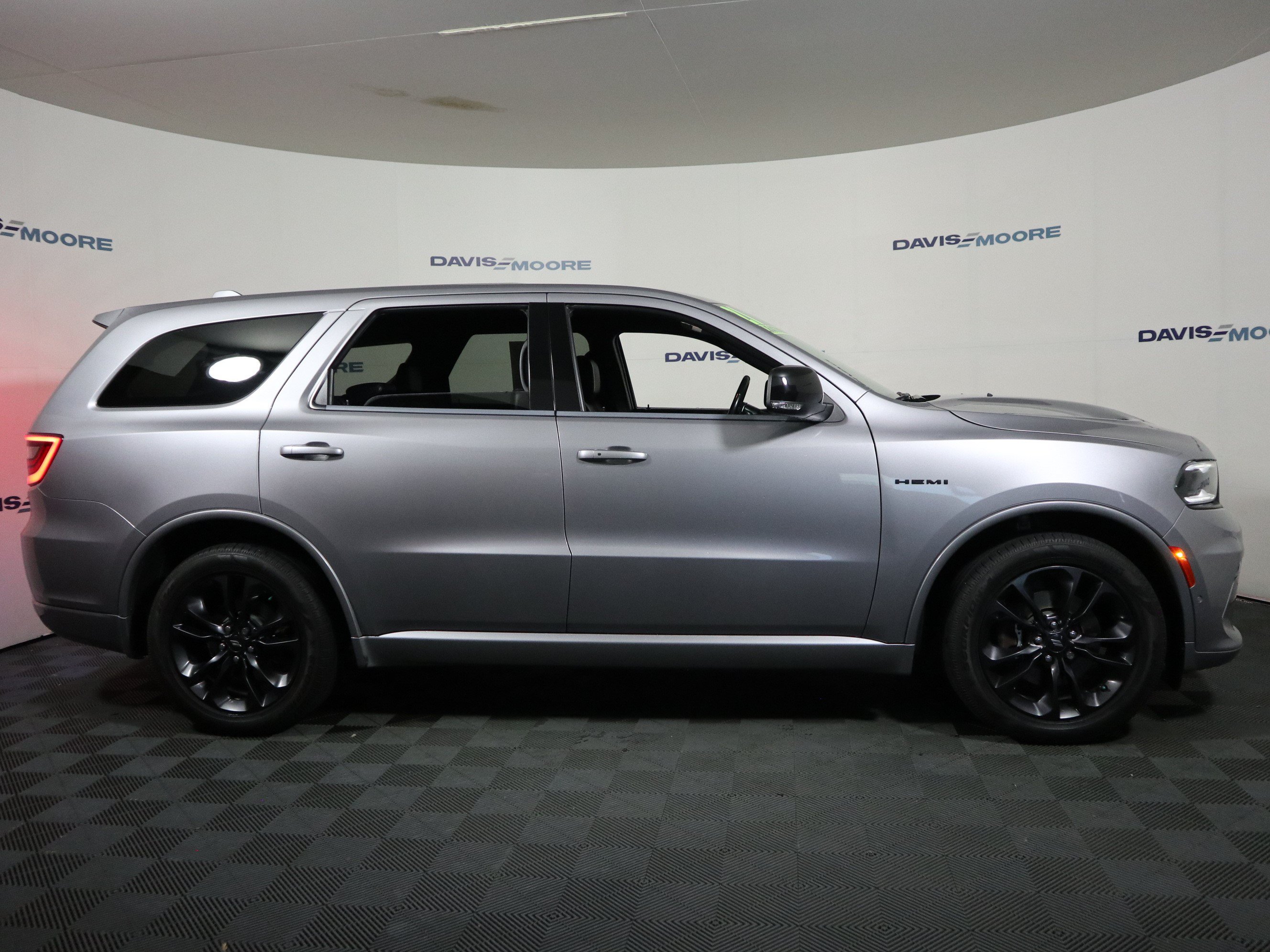 Used 2021 Dodge Durango R/T w/ Blacktop Package AWD/4WD image 4